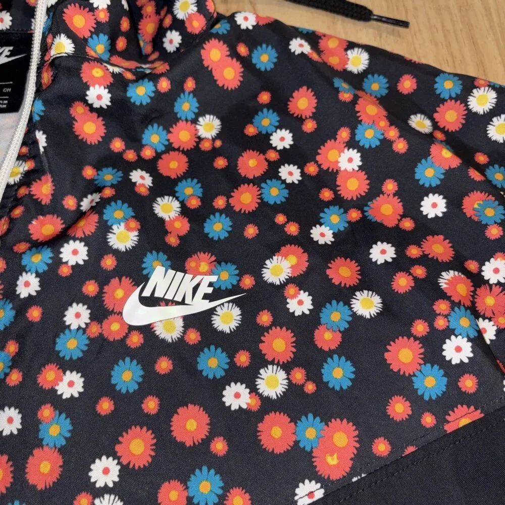 Nike Jacket Womens Small Floral Lightweight Zip Windbreaker Sportswear Heritage